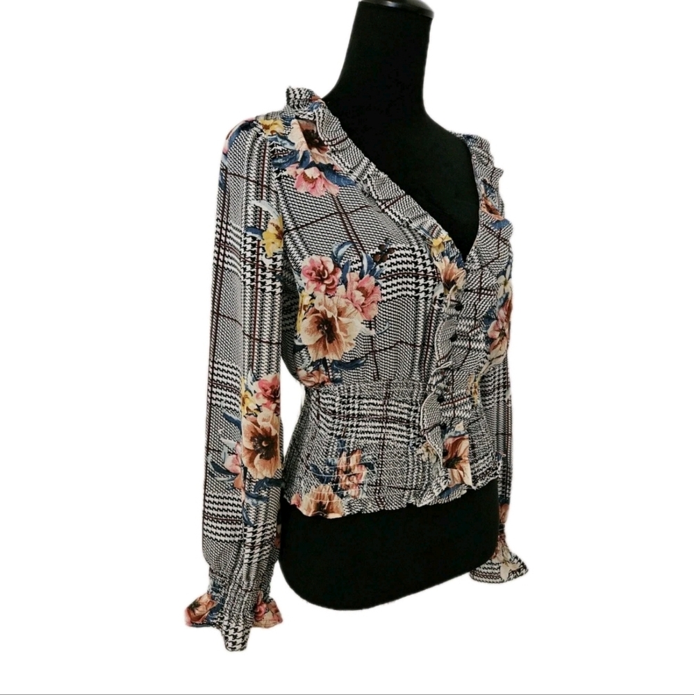Floral Plaid Blouse-Size Medium - Picture 12 of 16